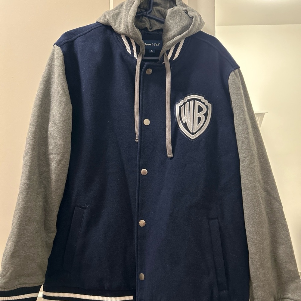WB Men’s jacket NEW